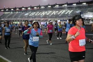 BIB: 13555, 16968, 17752
                            <button type="button" onclick="openModal(10839986)" class="btn btn-primary btn-sm float-right btn-popup" data-toggle="modal" data-target=".modal-high-quality">
                        <i class="fas fa-shopping-cart"></i> Add to Cart
                    </button>
                                            <button type="button" onclick="isThisMe(10839986, true)" class="btn btn-success btn-sm float-right btn-popup btn-isme hidden" data-toggle="tooltip" data-placement="bottom" title="นี่คือรูปของคุณใช่ไหม คลิกที่นี่เพื่อเอาเข้าอัลบั้ม">
                        <i class="fas fa-plus"></i> Add to album
                    </button>
                    <button type="button" onclick="isThisMe(10839986, false)" class="btn btn-warning btn-sm float-right btn-popup btn-isnotme hidden">
                        <i class="fas fa-ban"></i> Remove from album
                    </button>